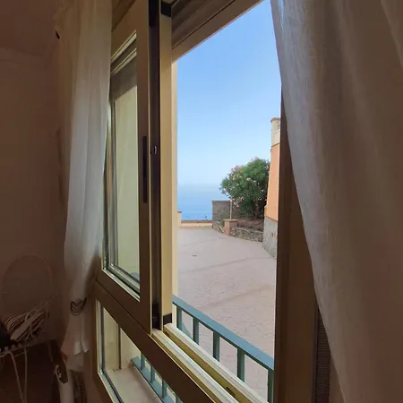 Tamango Nerja View * تورّوكس كوستا